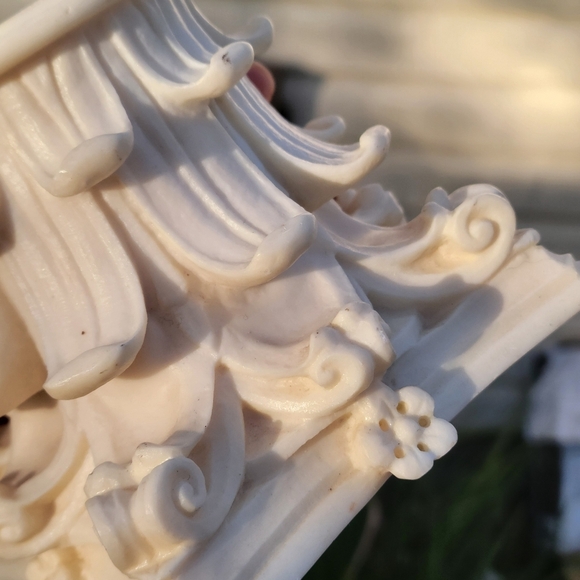 Rare Find "Greek" Candle Pedestal Carved Cream Marble Dust Blend Little Flowers - Picture 6 of 10